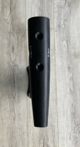 Load image into Gallery viewer, Green Hat Kiteboarding-Armstrong HA 880 Complete Foil Kit-Bottom View of Carbon Mast

