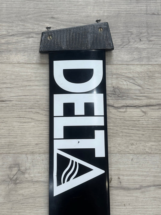 Delta Carbon 61cm Tuttle mast and 61cm Carbon Fuselage Combo USED