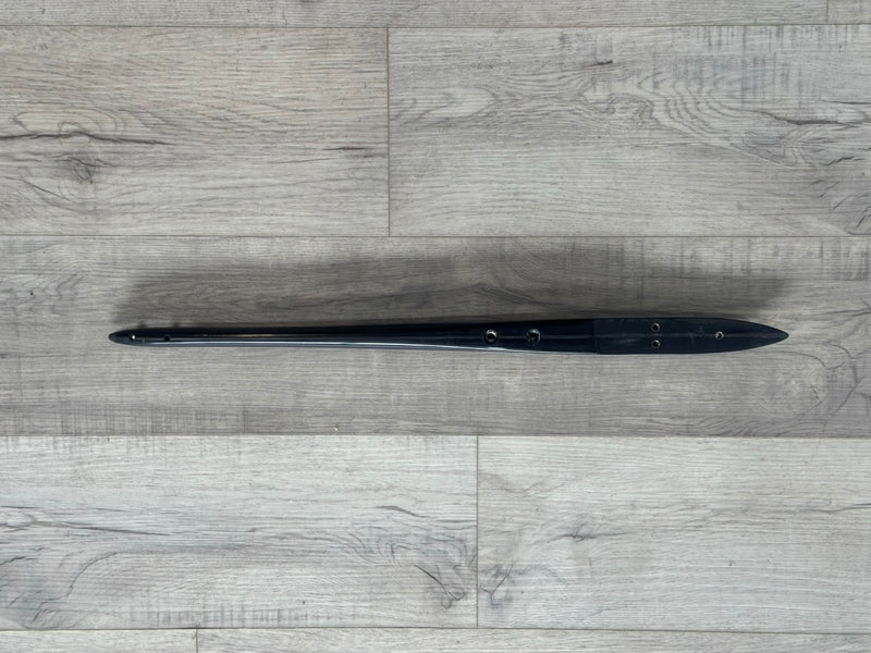 Load image into Gallery viewer, Delta Carbon 61cm Tuttle mast and 61cm Carbon Fuselage Combo USED
