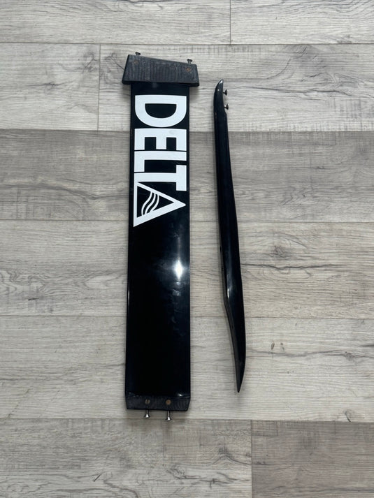 Delta Carbon 61cm Tuttle mast and 61cm Carbon Fuselage Combo USED