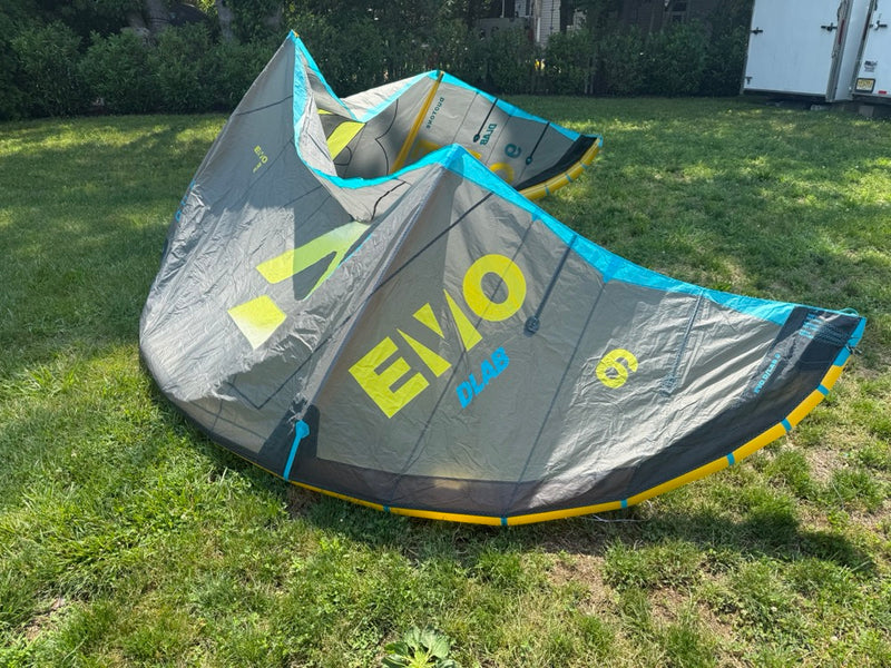 Load image into Gallery viewer, 2026 Duotone Evo D/Lab Kiteboarding Kite USED 9m
