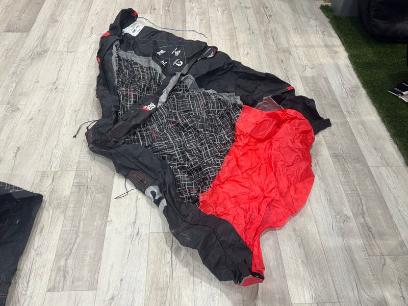 Load image into Gallery viewer, Best TS LW 17m Kite Material USED
