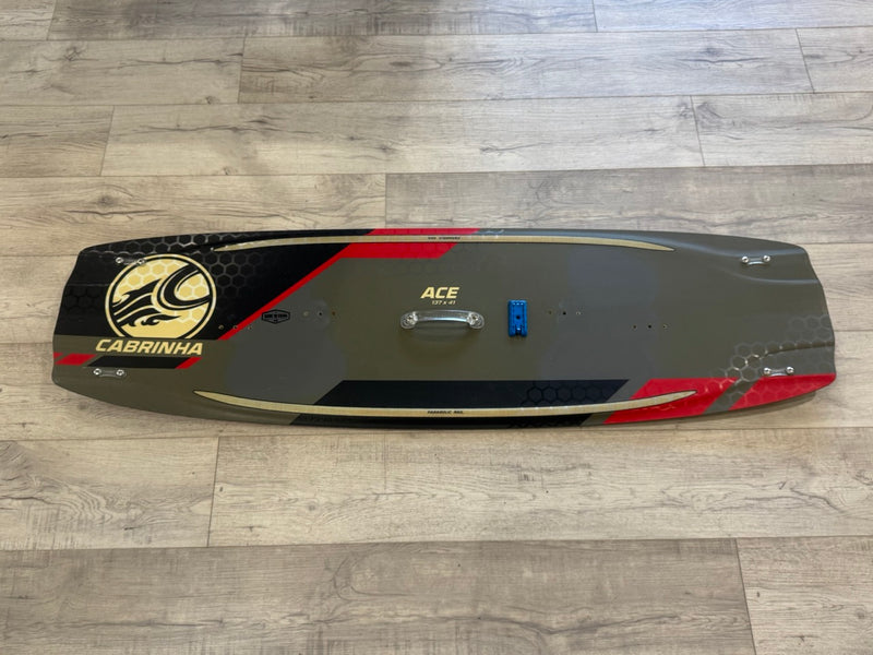 Load image into Gallery viewer, 2015 Cabrinha Ace Kiteboard 137x41 USED
