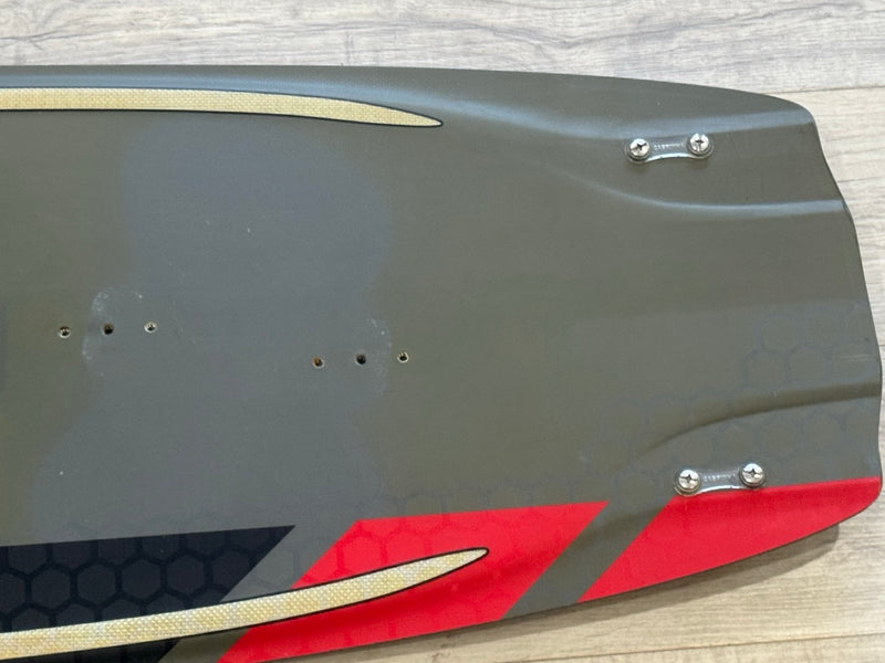 Load image into Gallery viewer, 2015 Cabrinha Ace Kiteboard 137x41 USED
