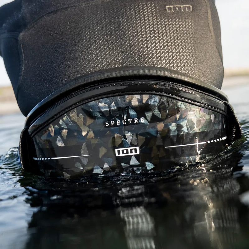 Load image into Gallery viewer, 2025 Ion Spectre Kiteboarding Harness
