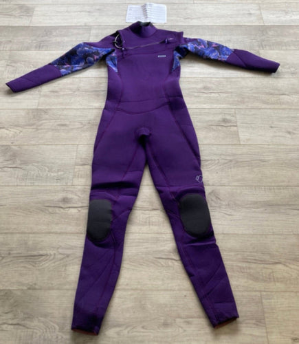 Green Hat Kiteboarding - 2019 Ion Womens Trinity Amp 3_2 FZ Wetsuit USED- Front View 