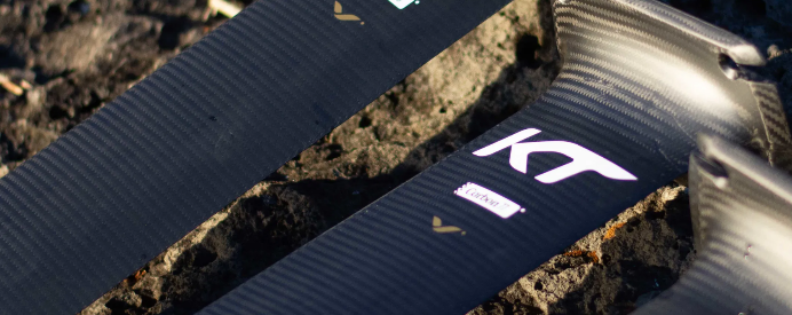 Load image into Gallery viewer, Green Hat Kiteboarding-KT Carbon Mast-Live Shot-Close Up View of Top Plates
