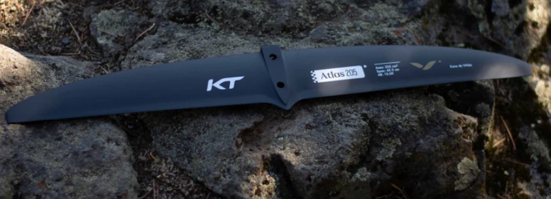 Load image into Gallery viewer, Green Hat Kiteboarding-KT Foils Atlas Stab-205-Live Shot on a Rock
