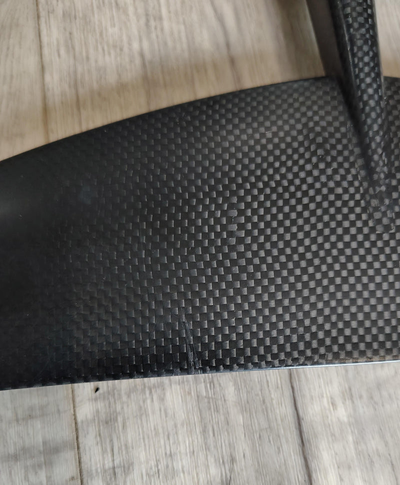 Load image into Gallery viewer, Green Hat Kiteboarding-Lift 170 Surf Complete Foil USED-Close Up of Scratch on stab
