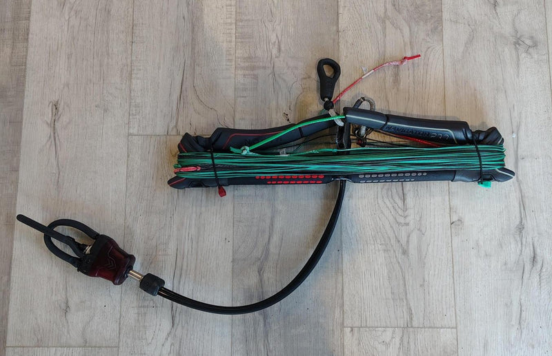 Load image into Gallery viewer, Green Hat Kiteboarding-North Navigator Pro Control Bar- Bottom View
