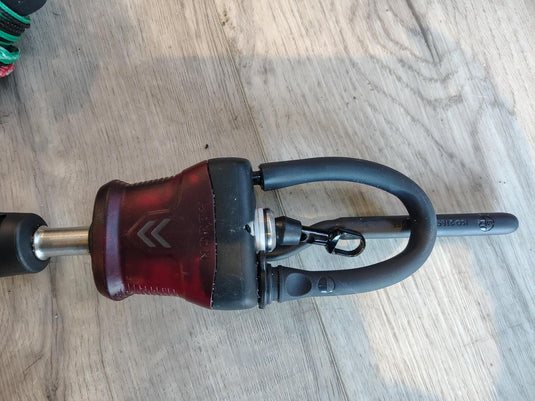 Green Hat Kiteboarding-North Navigator Pro Control Bar- Close Up of Chicken Loop