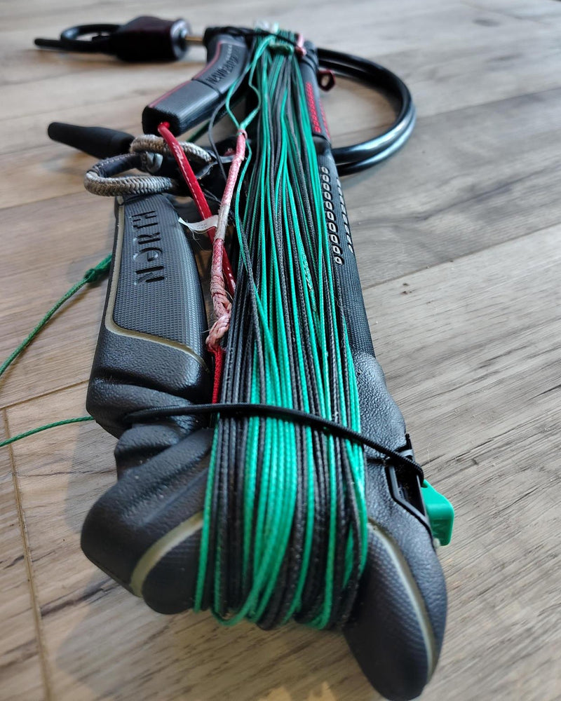 Load image into Gallery viewer, Green Hat Kiteboarding-North Navigator Pro Control Bar- Close UP View of Grey Side
