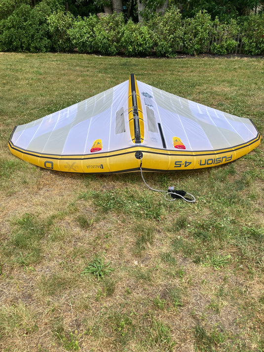 Front bottom side view of wing and leash.