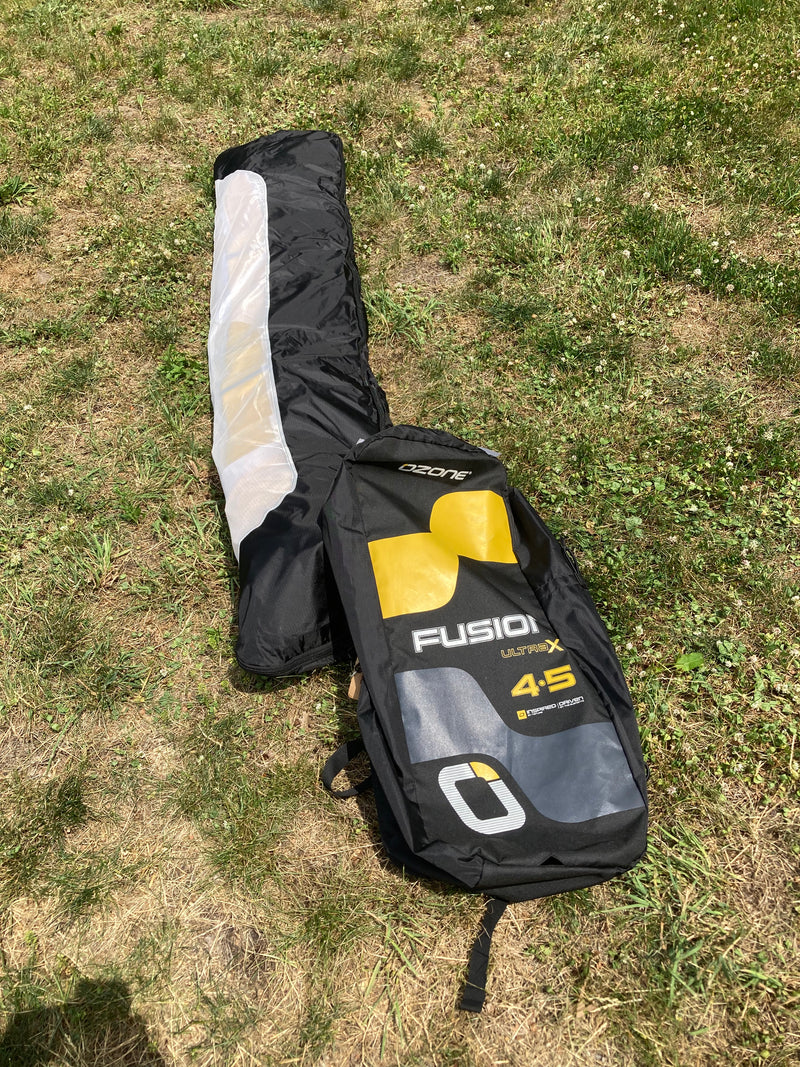 Load image into Gallery viewer, Standard wing bag and specialty wing bag.
