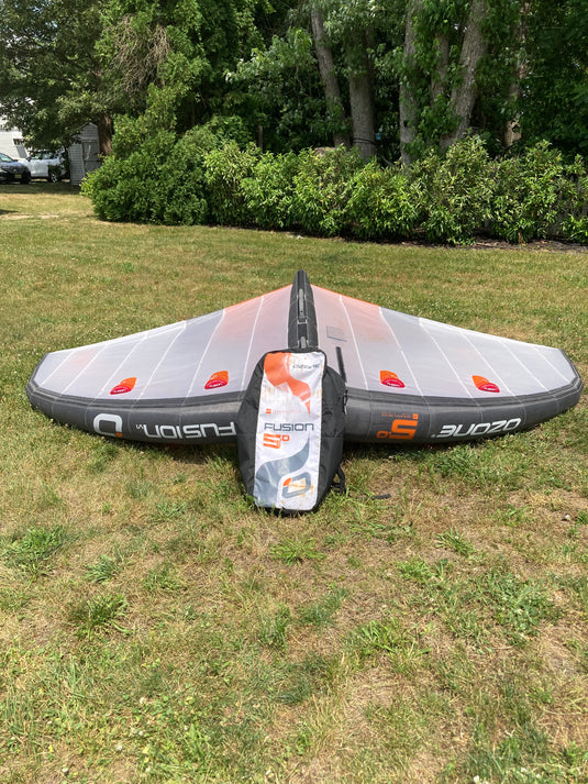 Front bottom side view of wing and bag.