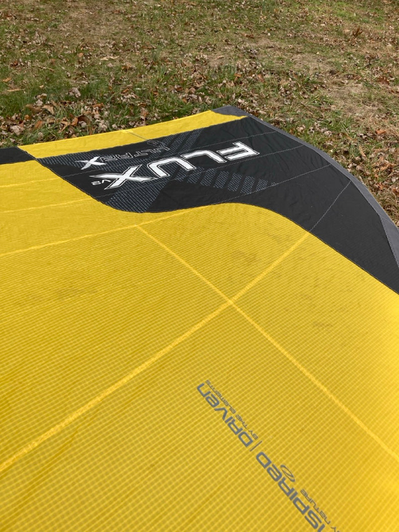 Load image into Gallery viewer, Ozone Flux V2 Ultra-X Aluula 5m Wing USED
