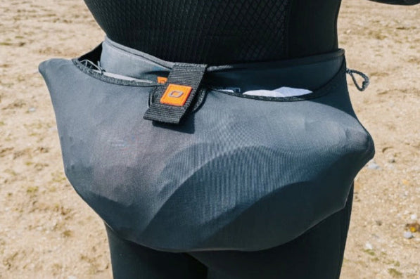 Load image into Gallery viewer, Green Hat Kiteboarding-Ozone Parawing Stash Belt-Live Shot-Ozone Stash Belt Front Packed View
