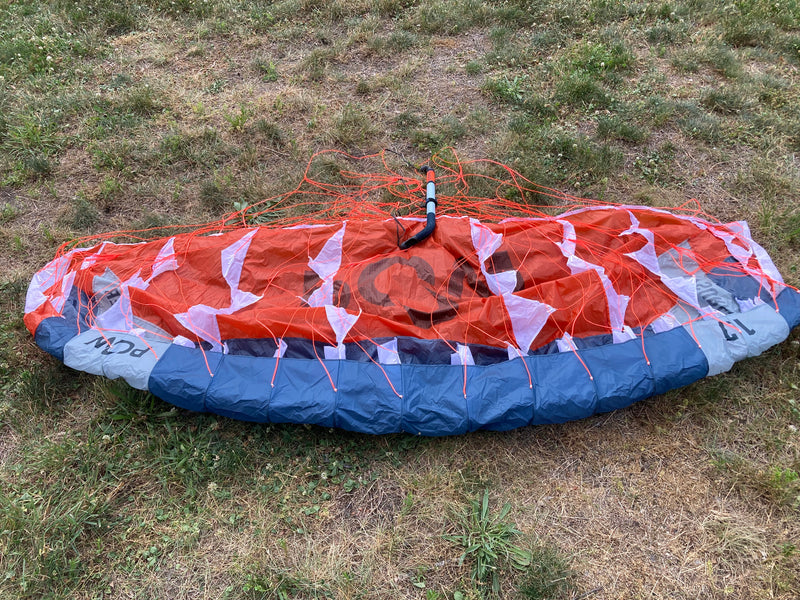 Load image into Gallery viewer, Front bottom side view of para wing, bar, lines.
