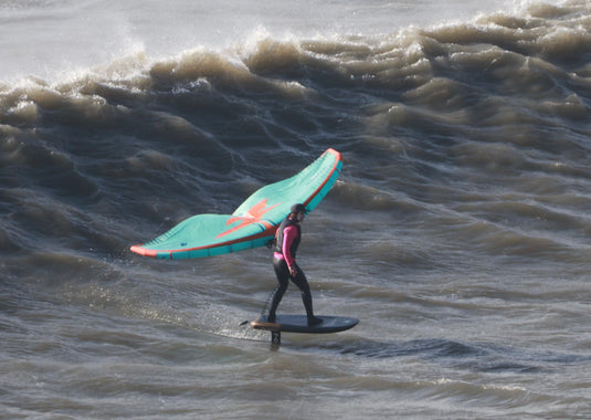 Green Hat Kiteboarding-Team Rider Stacey Winging in Peru