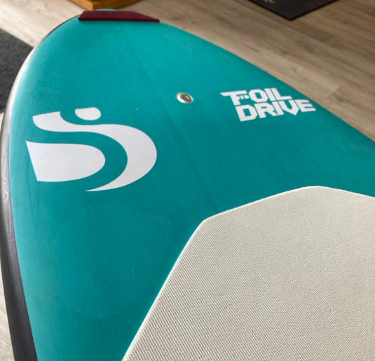 Green Hat Kiteboarding-Sunova X 4'8 Foil Drive Foilboard USED-Close Up View of Vent Plug