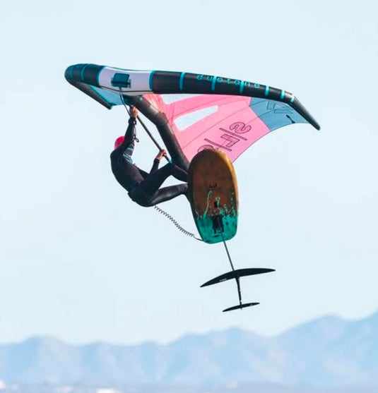 Green Hat Kiteboarding-Team Rider Ulf Winging