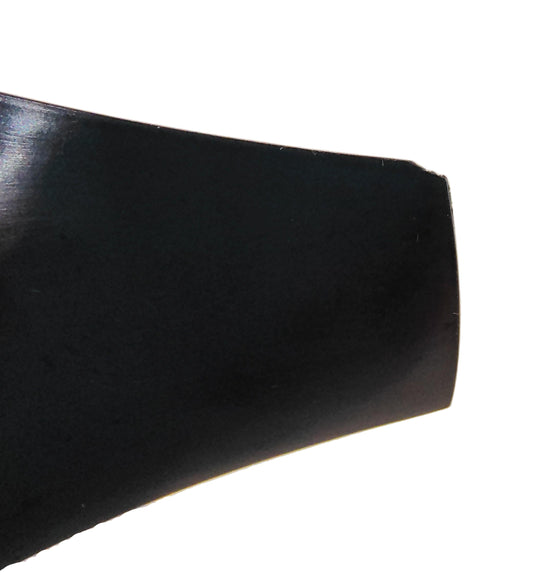 Green Hat Kiteboarding-Waydoo FP8 Propeller with Minor Damage-Close Up View of Chip on Propeller