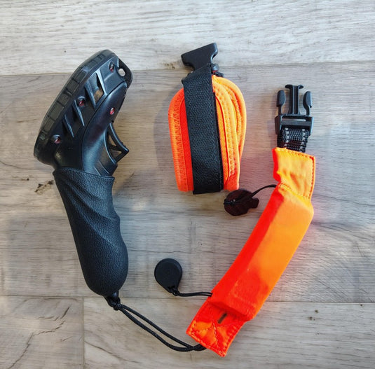 Green Hat Kiteboarding-Waydoo ONE+ Remote USED- Side View with Wrist Leash and Magnet
