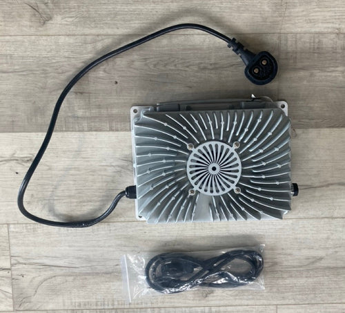 Green Hat Kiteboarding-Waydoo_Flyer_One_Fast_Battery_Charger_USED-Top View