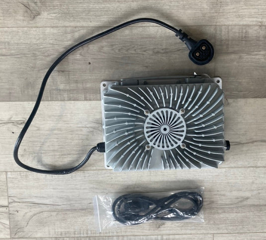 Green Hat Kiteboarding-Waydoo_Flyer_One_Fast_Battery_Charger_USED-Top View
