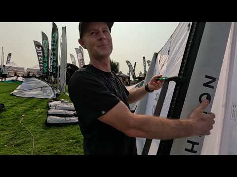 Load and play video in Gallery viewer, North ShiftLock Carbon Wing Handles | Boom
