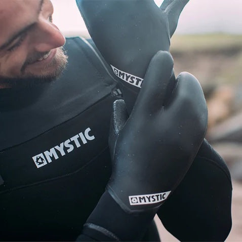 Load image into Gallery viewer, Mystic Supreme 5mm Lobster Kiteboarding Gloves
