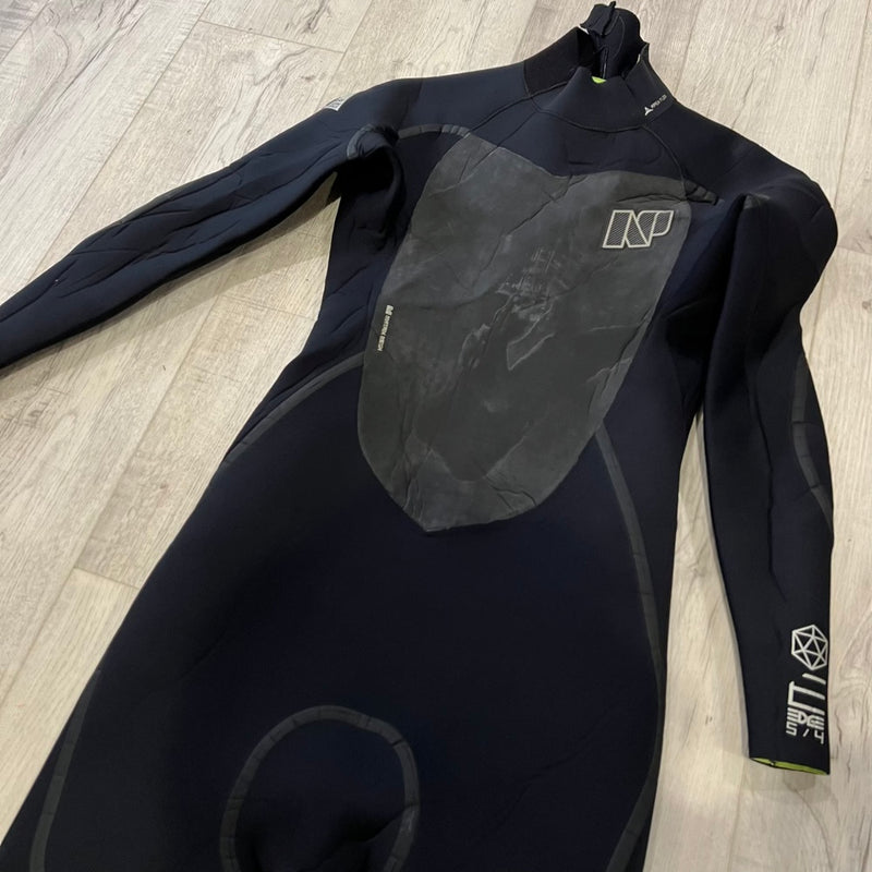 Load image into Gallery viewer, NP Edge 5/4 Medium Tall Wetsuit DEMO
