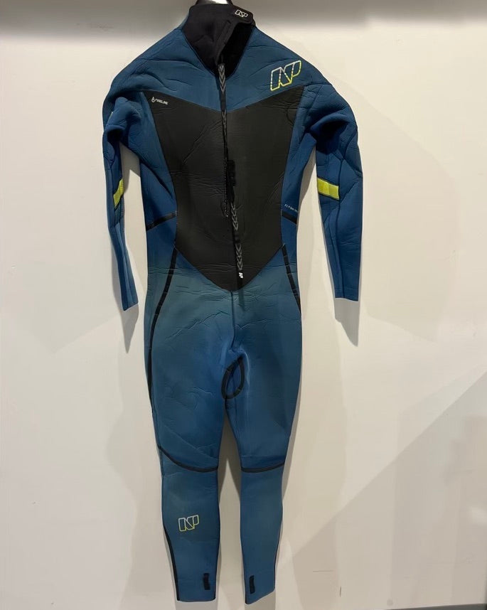 Load image into Gallery viewer, 2017 NP Serene 5/4 BZ Large Women&#39;s Wetsuit USED
